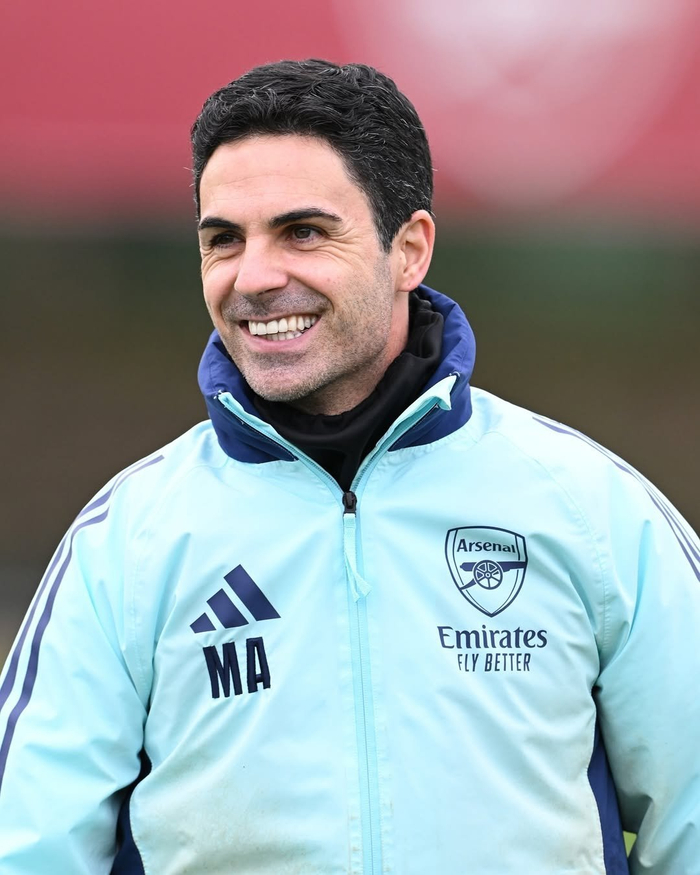 科莫vs卡利亚里：莫拉塔、尼科-帕斯首发，米纳、塞巴斯蒂亚诺-埃斯波西托出战