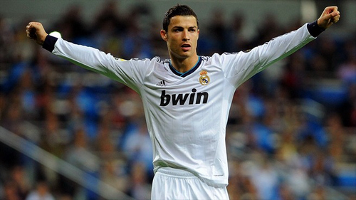 湖人詹姆斯关键封盖锁定胜局
