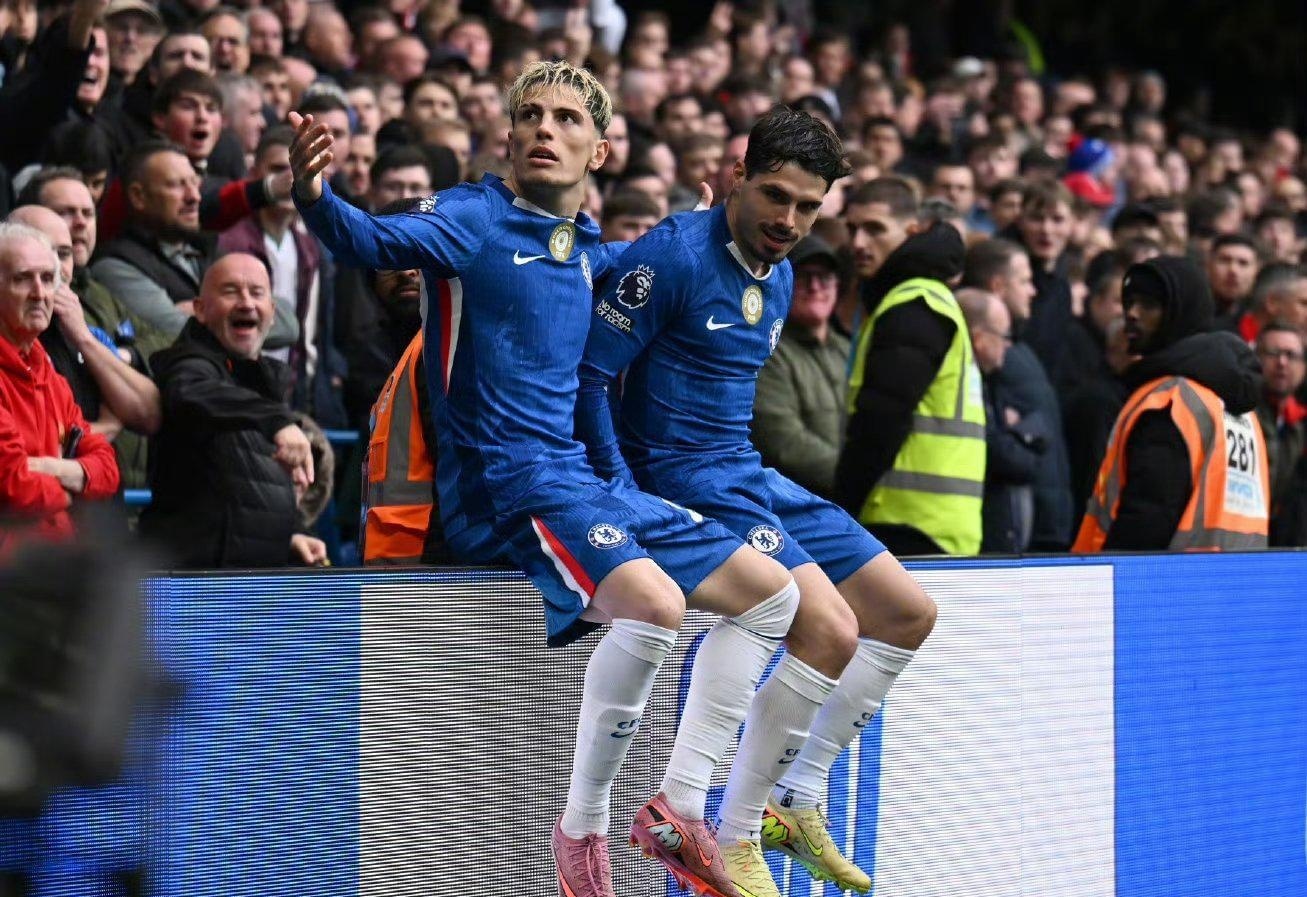 摩根转发评论萨拉赫赛后炮轰言论：也许是时候该来个采访了