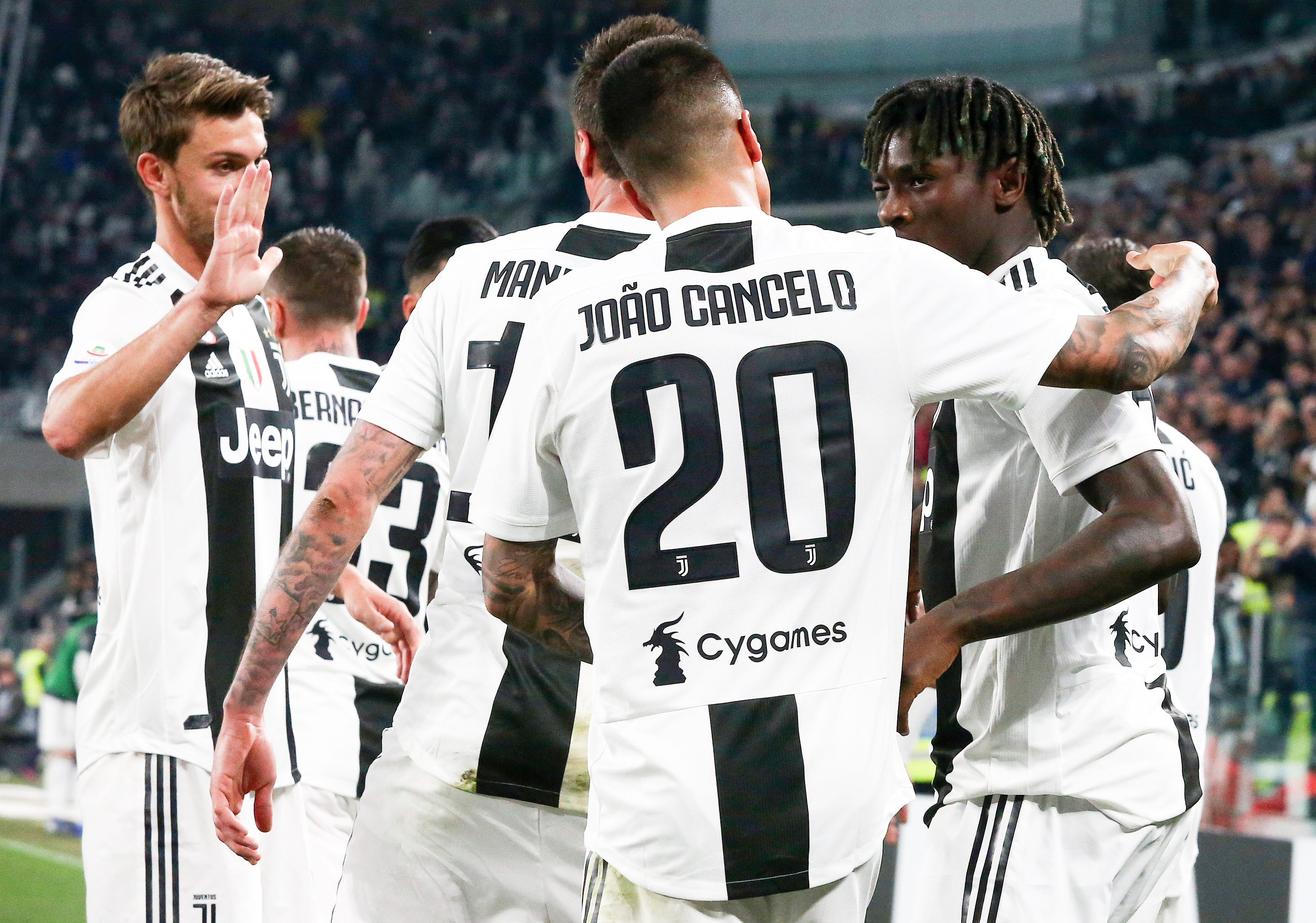 曼联在第15轮4-1大胜狼队，晋级英超第六，阿莫林有效发挥中场，布鲁诺、芒特等球员关键作用，助力球队提升排名。