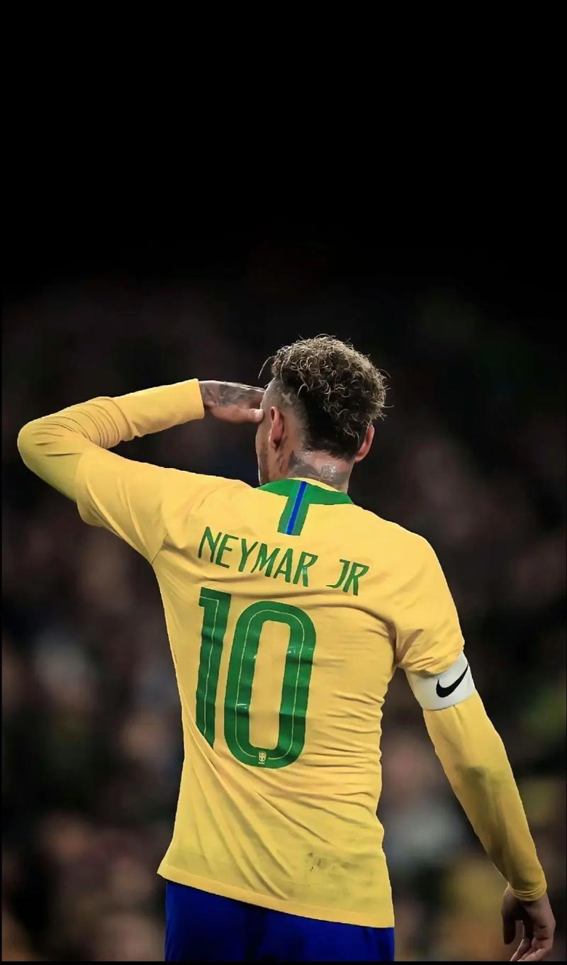 珀斯主帅：我是球队的昆汀·塔伦蒂诺，足球会占据我全部生活（珀斯主帅自称球队的塔伦蒂诺：足球占据了我的全部生活）