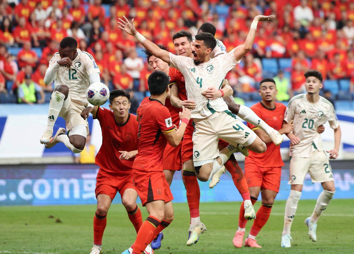 欧冠精彩进球回顾：梅西助攻集锦,（盘点欧冠经典进球：梅西助攻高光时刻）