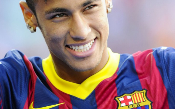 结束10场不胜！诺丁汉森林2-0波尔图，怀特、伊戈尔-热苏斯点射（终结10场不胜！诺丁汉森林2比0击退波尔图，怀特与伊戈尔-热苏斯点球建功）