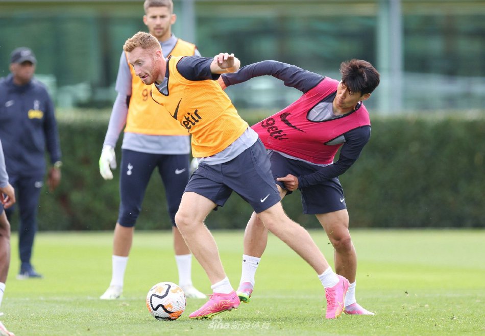 广东男篮防守稳固战胜上海