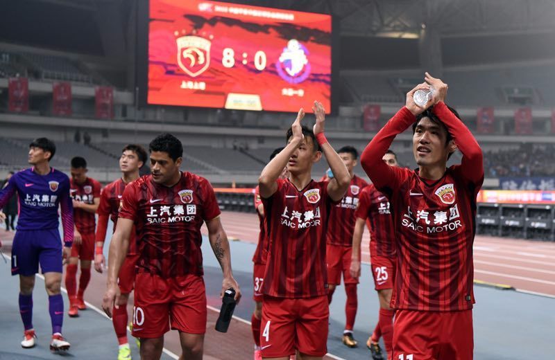 法媒：巴黎和里昂有意承办2028、2029欧联决赛，均已提交意向