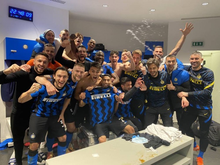 埃基蒂克：安菲尔德的氛围太棒了；我来到这里就是为了赢