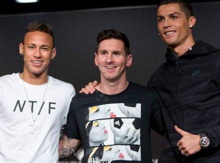 这脚任意球让门将都愣住了